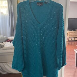 Cable & Gauge Teal V-Neck Sweater